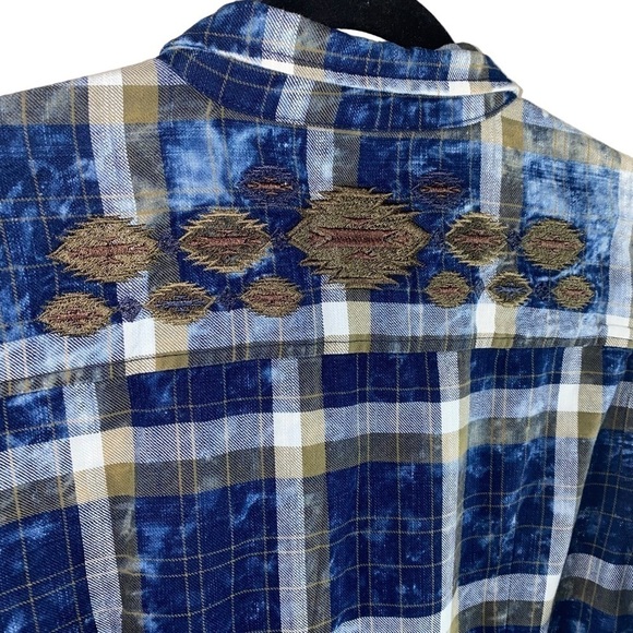 Wrangler Heritage Blue & Green Bleached Plaid Western Embroidered Shirt Top Sz L - Picture 6 of 8